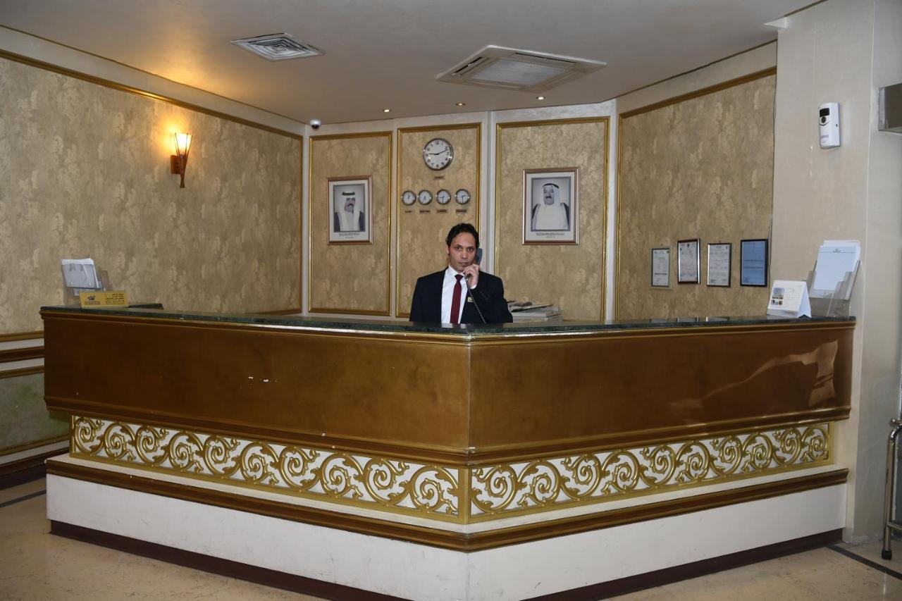 Continental Suite Farwaniya Kuwait City Exteriör bild