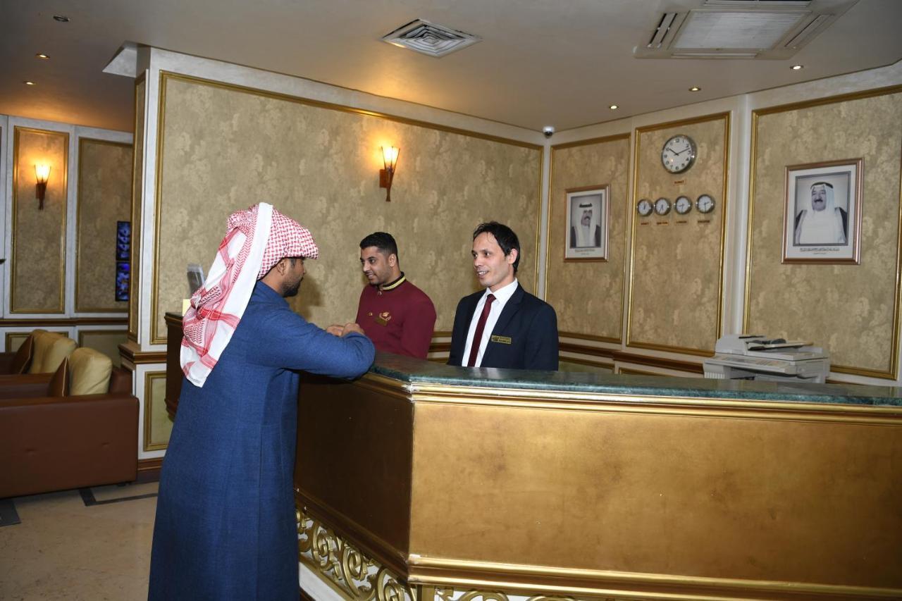 Continental Suite Farwaniya Kuwait City Exteriör bild