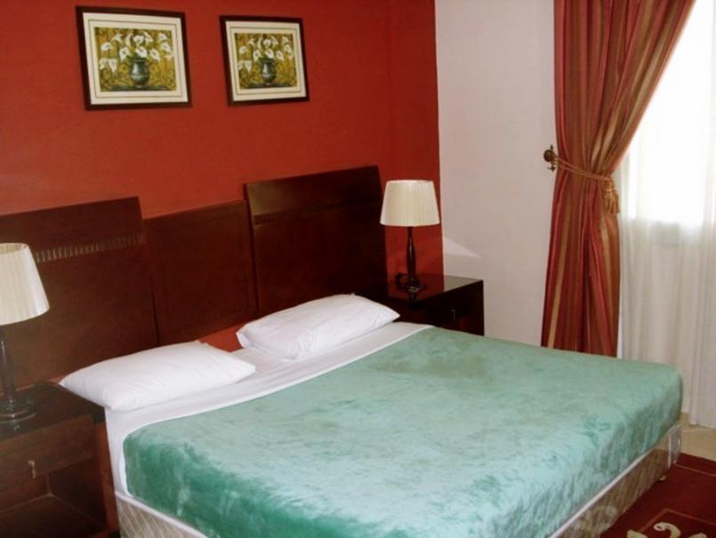 Continental Suite Farwaniya Kuwait City Exteriör bild